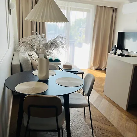 Bonhaus Grzegorzecka Апартаменты *